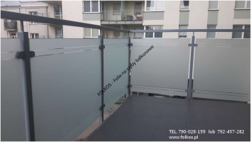 Folia matowa na szklany balkon - Oklejamy balkony w Warszawie -Folie prywatyzujące na szklane balkony