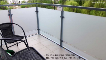 Oklejamy balkony Warszawa - folie matowe mrożone na szyby balkonowe -Folia na BALKON Warszawa