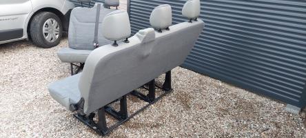 Sprzedam kanapy/ fotele Renault Trafic 2011r.