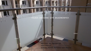 Oklejamy balkony Warszawa- folia matowa na szklane balustrady balkonowe- Folkos folie na balkon Oklejamy balkony