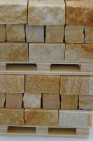 Kamień murowy ogrodowy formak 20x20x40 cm cięto łupany producent kamienia murowego ogrodowego